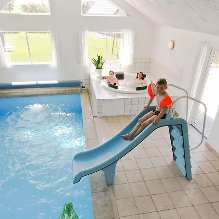 Сasa de vacaciones Sleeps 20 Pool Wifi *